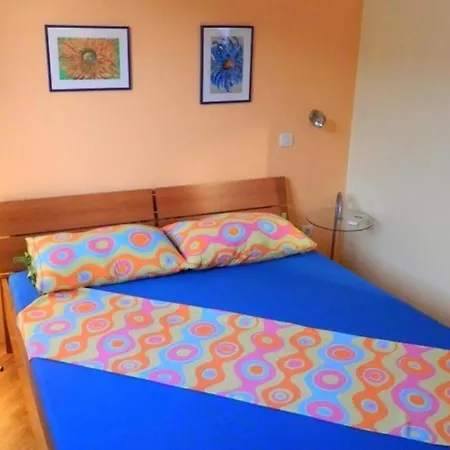 With Jungle Bathroom Daire Dubrovnik