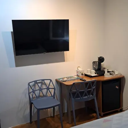 With Jungle Bathroom Appartamento