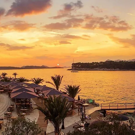 With Jungle Bathroom *