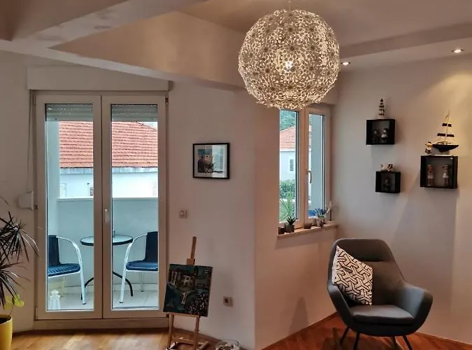 With Jungle Bathroom *