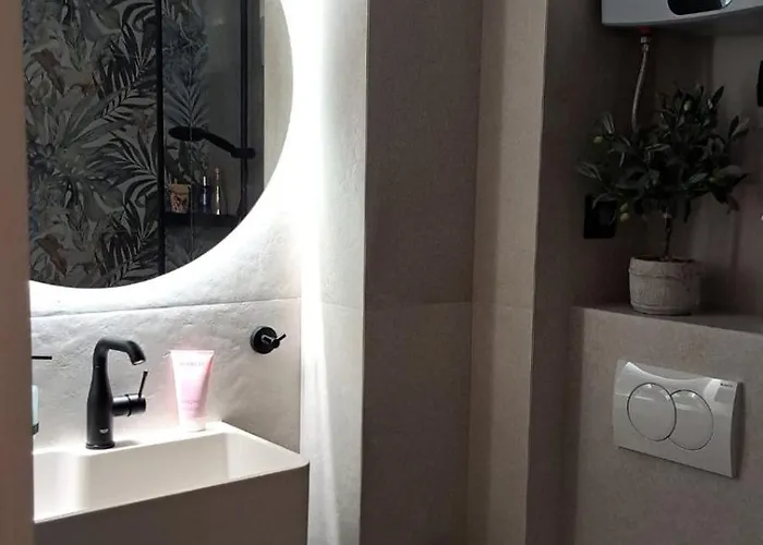 Apartament With Jungle Bathroom Dubrownik