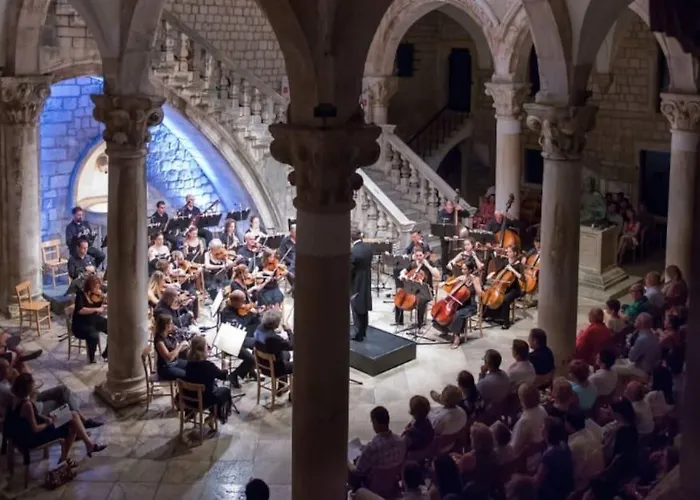 Appartamento With Jungle Bathroom Ragusa