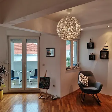 With Jungle Bathroom *