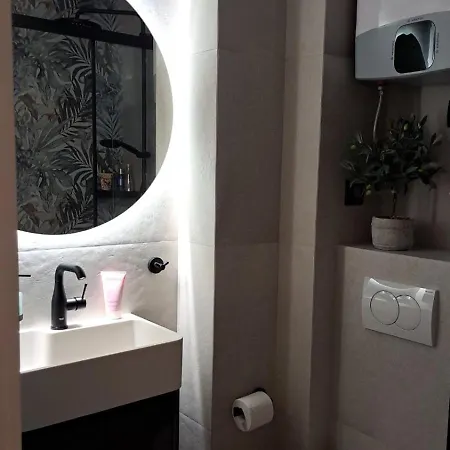 Appartamento With Jungle Bathroom Ragusa
