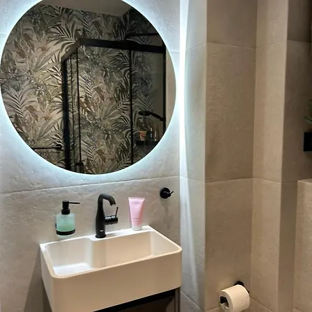 With Jungle Bathroom *